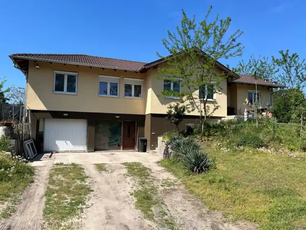 Eladó ingatlan, Szigetszentmiklós 5 szoba 170 m² 168.9 M Ft