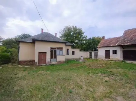 eladó ingatlan, Szőce