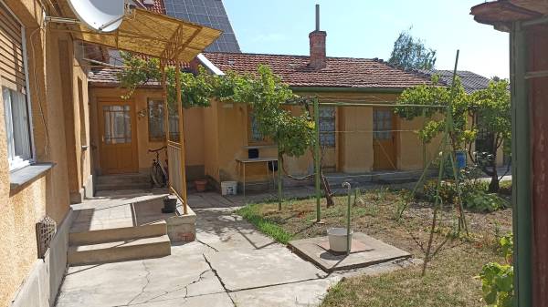 eladó ingatlan, Szolnok
