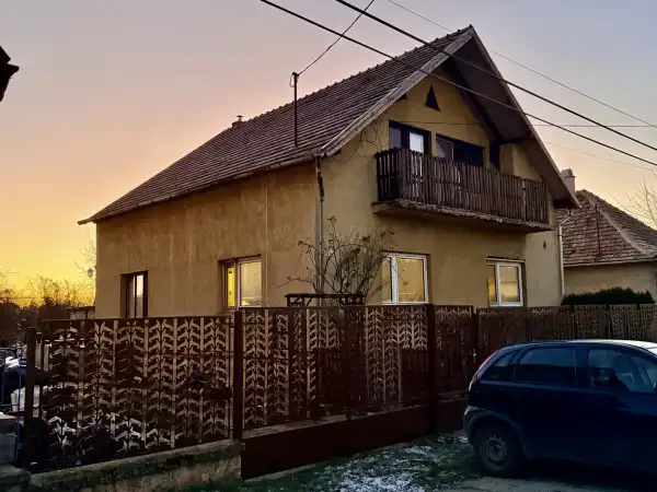 Eladó ingatlan, Szomód 7 szoba 170 m² 64.5 M Ft