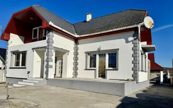 Eladó ingatlan, Szügy 5 szoba 200 m² 66.99 M Ft