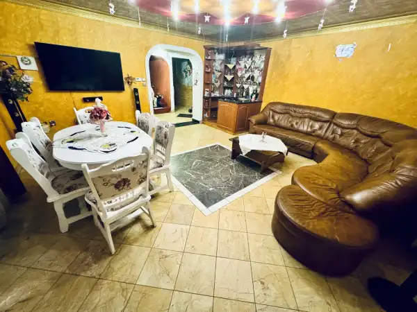Eladó ingatlan, Szügy 5 szoba 200 m² 66.99 M Ft