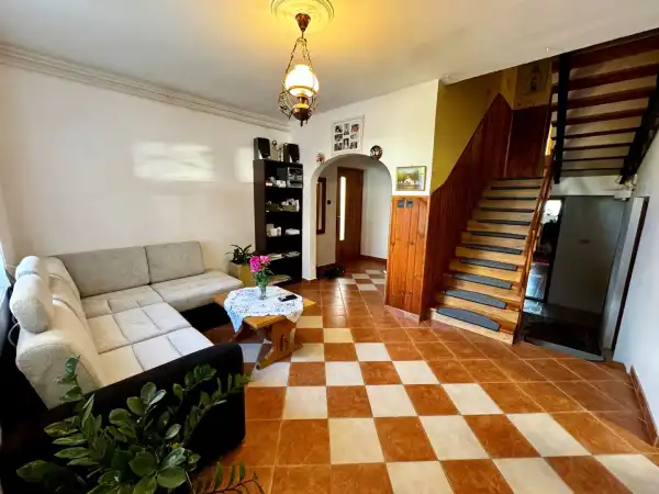 Eladó ingatlan, Tápé 5 szoba 150 m² 104.9 M Ft