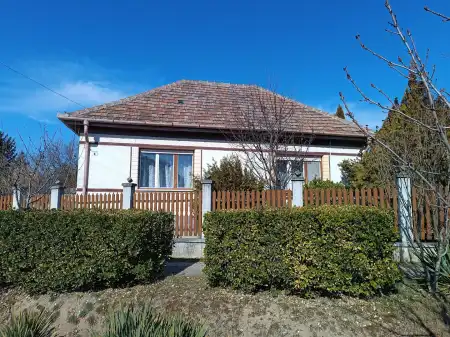 eladó ingatlan, Tápiószecső