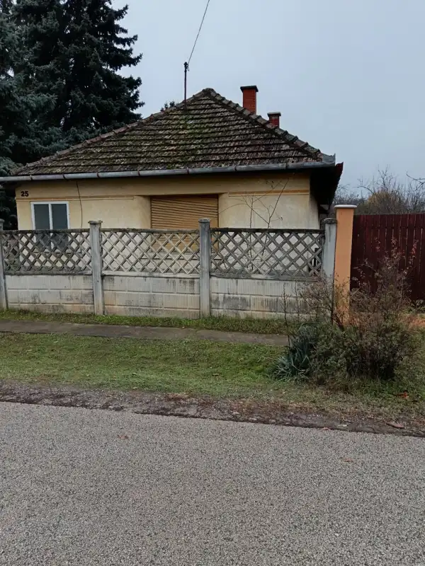 Eladó ingatlan, Tápiószecső 2 szoba 30.5 M Ft