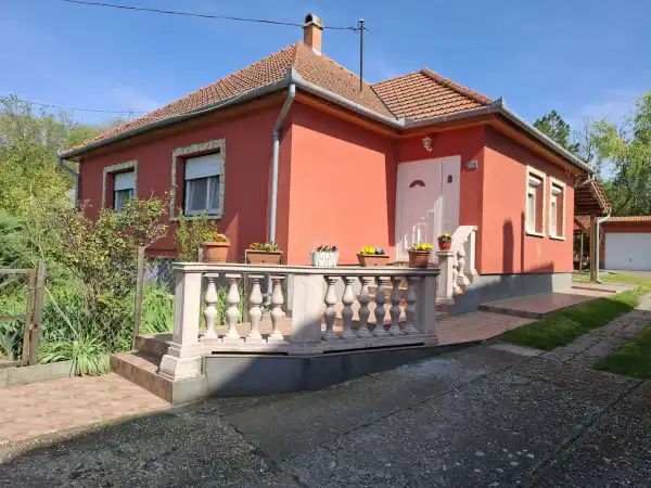 Eladó ingatlan, Tápiószele 2 szoba 112 m² 44.5 M Ft