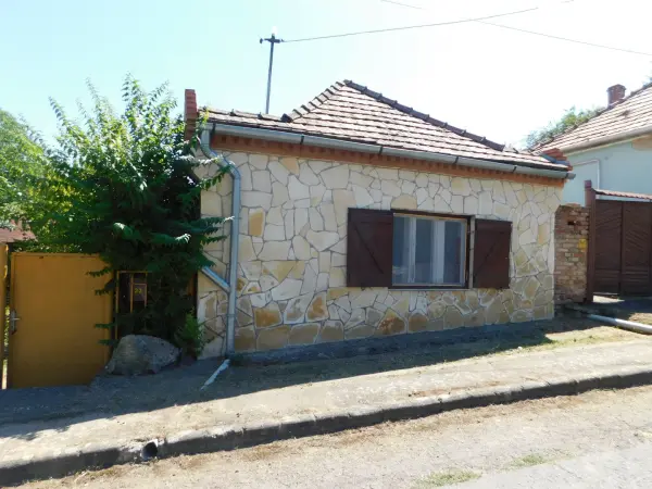 Eladó ingatlan, Tarnaszentmária 1+2 szoba 50 m² 17.9 M Ft