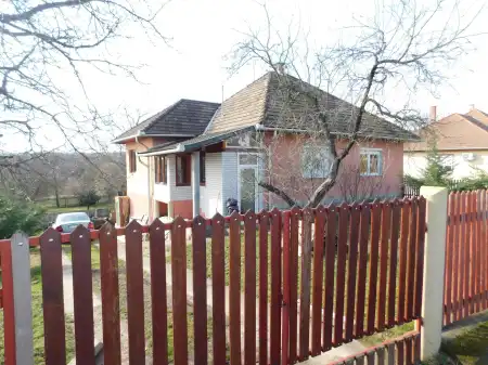 eladó ingatlan, Tarnaszentmária