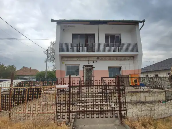 Eladó ingatlan, Tárnok 5 szoba 167 m² 78.9 M Ft