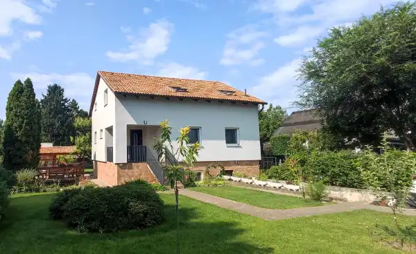 Eladó ingatlan, Tárnok 4 szoba 135 m² 123 M Ft