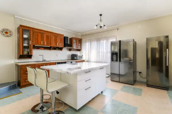 Eladó ingatlan, Tárnok 5 szoba 182 m² 149.9 M Ft