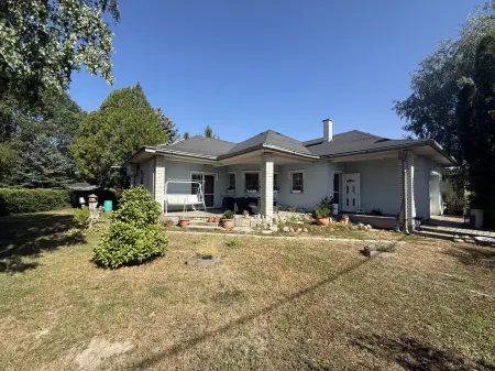 eladó ingatlan, Tát
