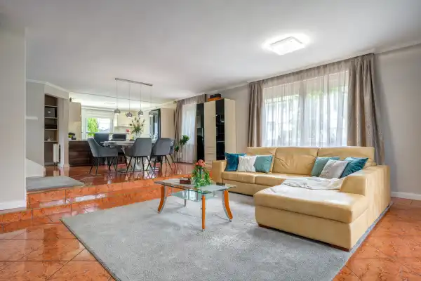 Eladó ingatlan, Tát 3 szoba 168 m² 113 M Ft