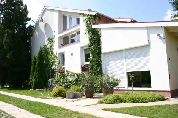 Eladó ingatlan, Tata 5 szoba 181 m² 138 M Ft