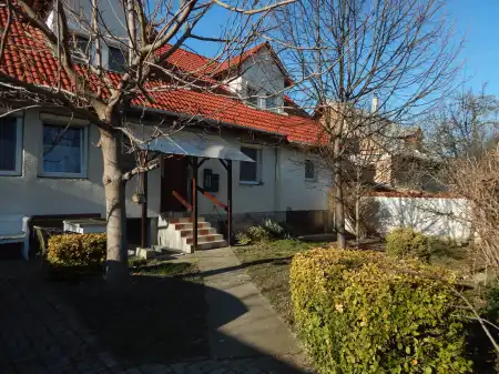 eladó ingatlan, Tata