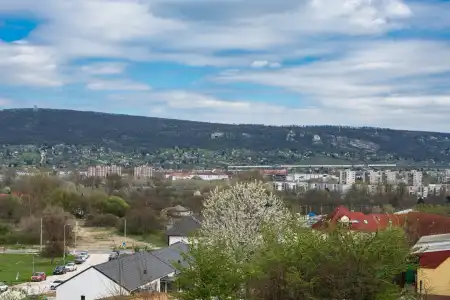 eladó ingatlan, Tatabánya