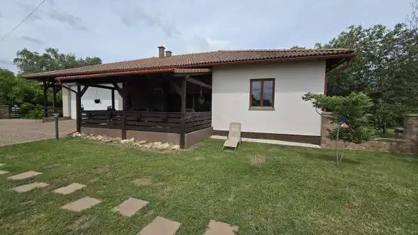 Eladó ingatlan, Tolna 5 szoba 236 m² 124.99 M Ft