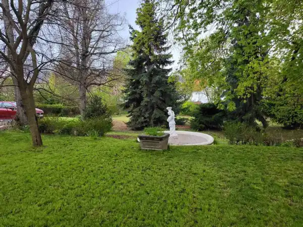 Eladó ingatlan, Törökbálint 5+5 szoba 360 m² 675.5 M Ft