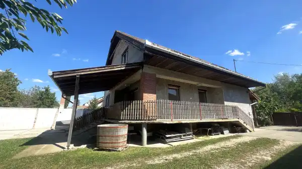 Eladó ingatlan, Újhartyán 5 szoba 170 m² 94.99 M Ft