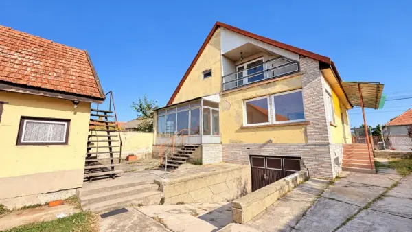 Eladó ingatlan, Újhartyán 5 szoba 160 m² 84.99 M Ft