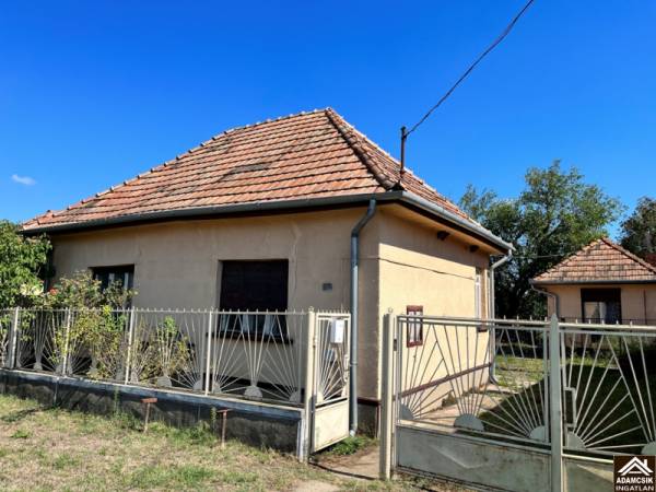 eladó ingatlan, Újlengyel