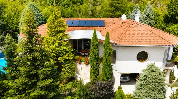 Eladó ingatlan, Üröm 4 szoba 260 m² 325 M Ft