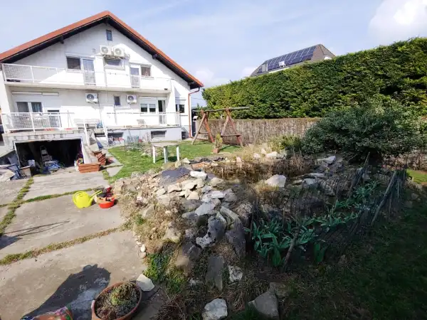 Eladó ingatlan, Üröm 7 szoba 250 m² 125 M Ft