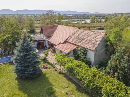 eladó ingatlan, Vác