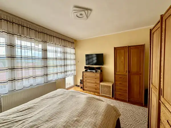 Eladó ingatlan, Vác 6+1 szoba 180 m² 119.8 M Ft