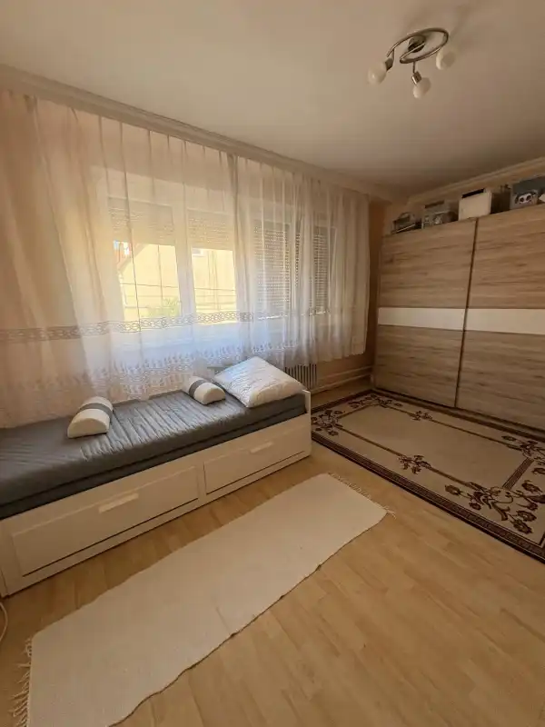 Eladó ingatlan, Vác 3 szoba 100 m² 118.9 M Ft