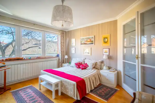 Eladó ingatlan, Vác 5+1 szoba 190 m² 153 M Ft