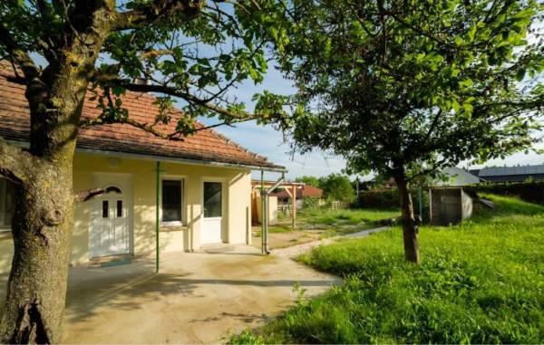 eladó ingatlan, Vácduka