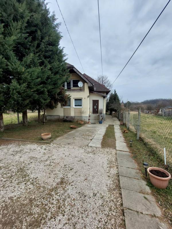 eladó ingatlan, Vácduka