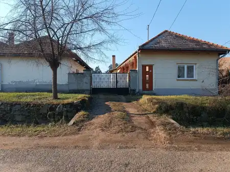 eladó ingatlan, Vámosmikola