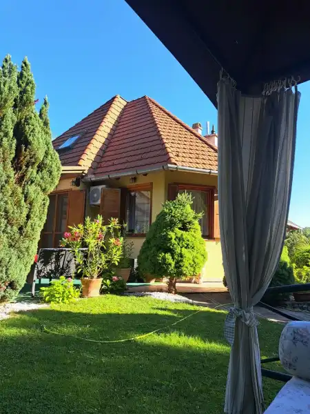 eladó ingatlan, Verőce