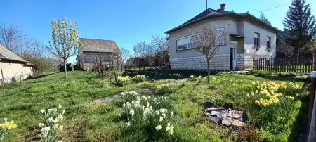 Eladó ingatlan, Vértesacsa 4 szoba 110 m² 45.9 M Ft