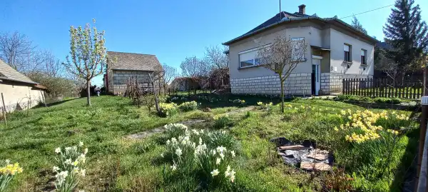 Eladó ingatlan, Vértesacsa 4 szoba 110 m² 45.9 M Ft