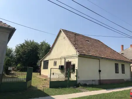 eladó ingatlan, Vértesboglár