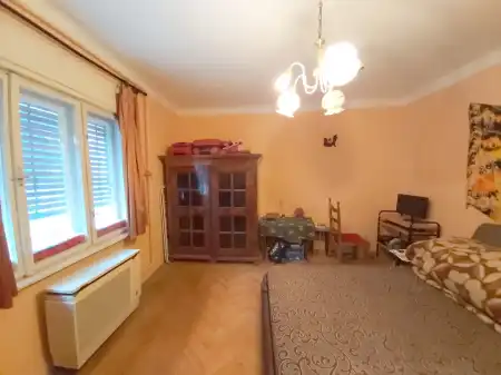 eladó ingatlan, Zebegény