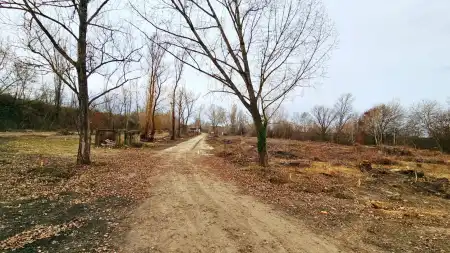 eladó ipari ingatlan, Martonvásár