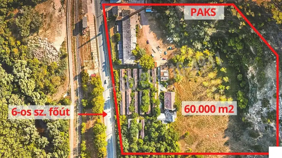 eladó ipari ingatlan, Paks
