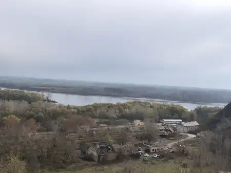 eladó ipari ingatlan, Paks