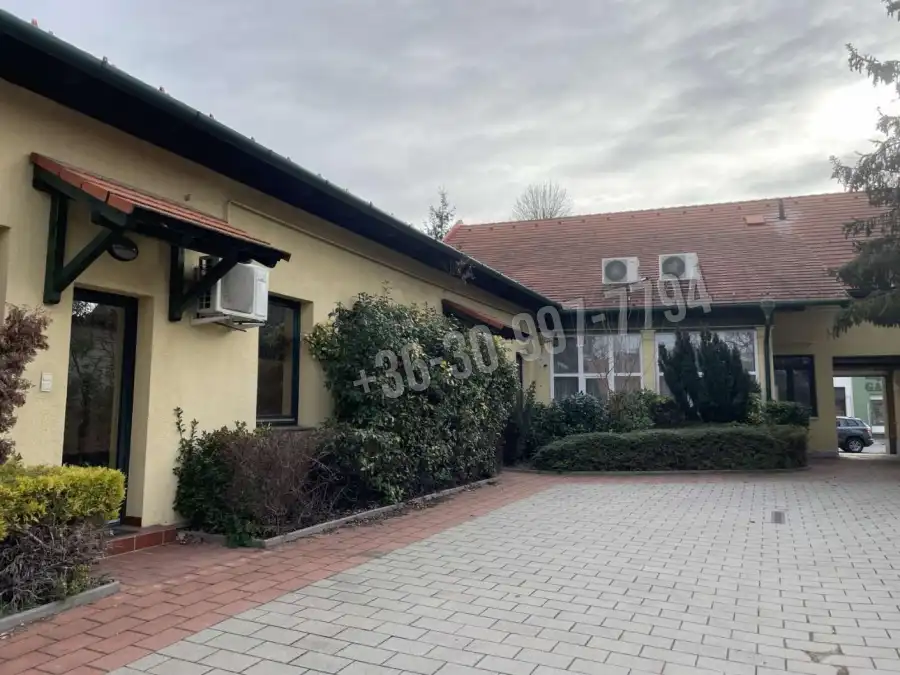 eladó ipari ingatlan, Tata