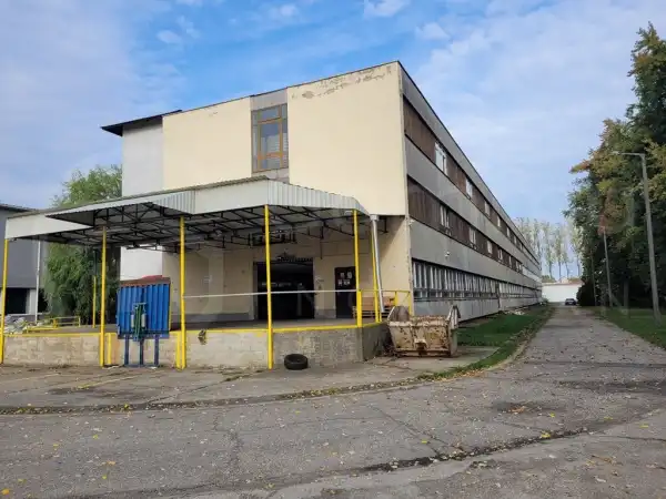 Eladó ipari ingatlan, Tiszaújváros 4320 m² 200 M Ft