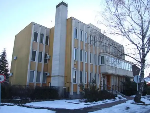 Eladó iroda, Gyula 600 m² 239 M Ft