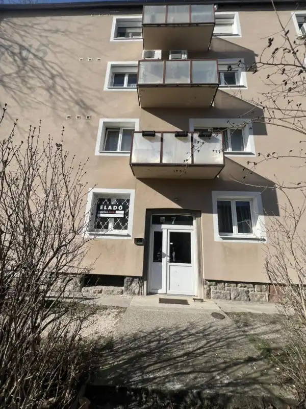 Eladó iroda, Tatabánya 3 szoba 65 m² 47.9 M Ft