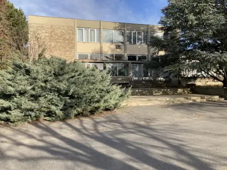 Eladó irodaház, Siófok 20 szoba 934 m² 339 M Ft