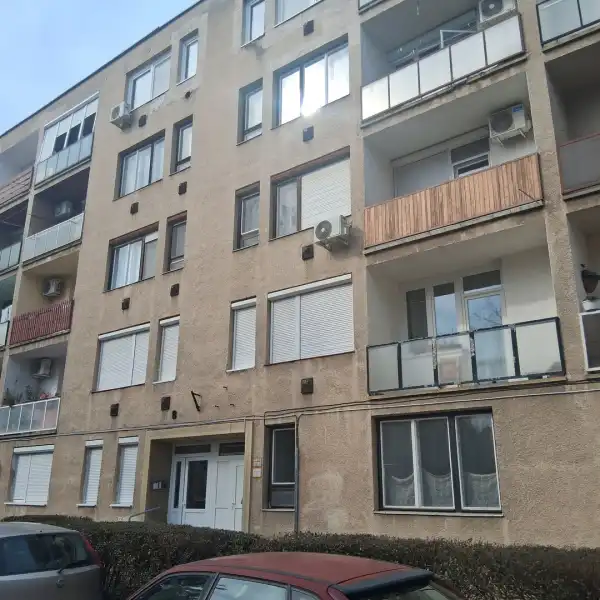 Eladó lakás, Békéscsaba 2 szoba 55 m² 28.8 M Ft