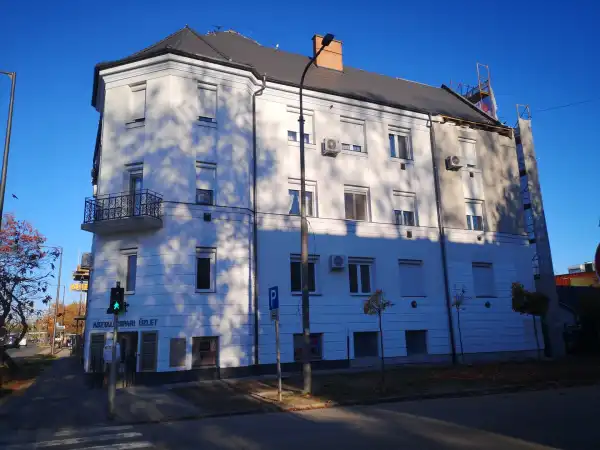 Eladó lakás, Békéscsaba 2 szoba 58 m² 46 M Ft