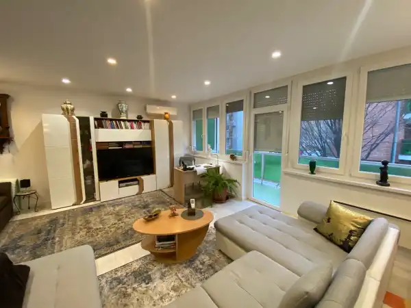 Eladó lakás, Békéscsaba 2 szoba 75 m² 49 M Ft